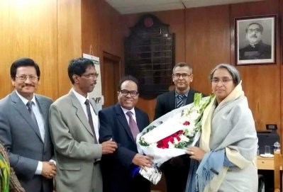 শিক্ষামন্ত্রীকে জাককানইবি উপাচার্যের শুভেচ্ছা