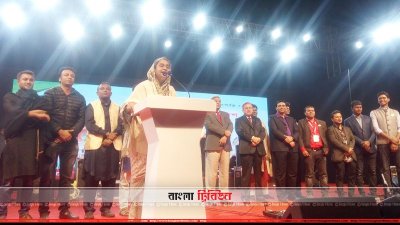 বক্তব্য রাখছেন ডা. দীপু মনি