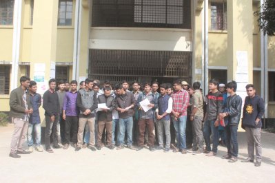 ইবিতে ৫ বিভাগের অনির্দিষ্টকালের জন্য ক্লাস বর্জন