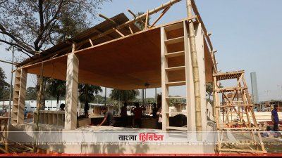 কারিগরদের ব্যস্ততায় উৎসবের বার্তা
