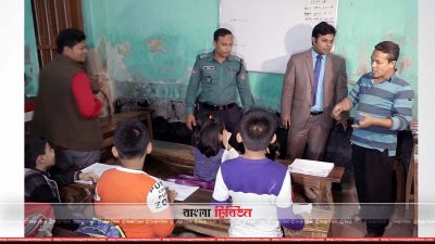 অভিযান চালাচ্ছেন ভ্রাম্যমাণ আদালত