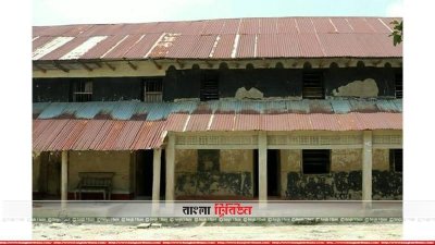 ৩৩ বছর আগে বানানো ১০৮ কক্ষের মাটির বাড়ি
