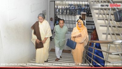 এসএসসি পরীক্ষার কেন্দ্র দেখতে যান শিক্ষামন্ত্রী ডা. দীপু মনি ও শিক্ষা উপমন্ত্রী মহিবুল হাসান নওফেল