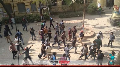 ছাত্রলীগের দু&rsquo;পক্ষের সংঘর্ষ