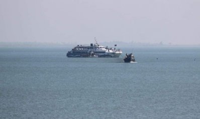আটকে পড়া জাহাজটি