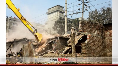 বুড়িগঙ্গা তীরে অবৈধ স্থাপনা উচ্ছেদ অভিযান