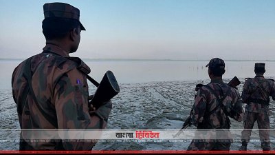 সীমান্তে সতর্ক বিজিবি সদস্যরা (ছবি&ndash; প্রতিনিধি)