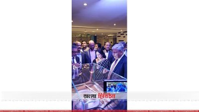 পূর্বাচলে হতে যাওয়া শেখ হাসিনা আন্তর্জাতিক ক্রিকেট স্টেডিয়ামের মডেল দেখছেন আইসিসি চেয়ারম্যান। 