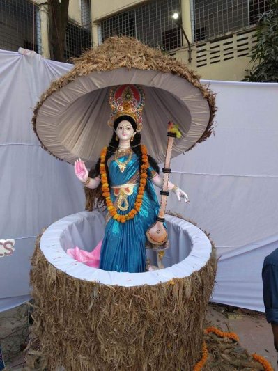জবিতে আড়ম্বরপূর্ণ আয়োজনে বিদ্যাদেবীর পূজা