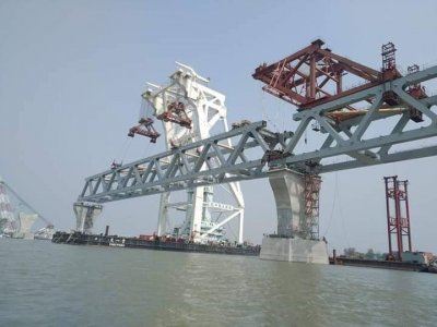 জাজিরা প্রান্তে বসলো পদ্মা সেতুর ৭ম স্প্যান