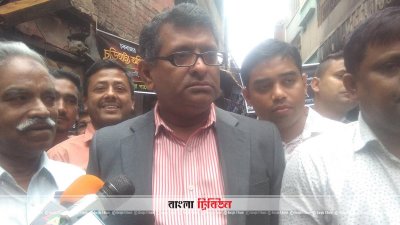 চুড়িহাট্টা মোড়ে অগ্নিকাণ্ডে ক্ষতিগ্রস্ত ওয়াহেদ ম্যানশনসহ অন্যান্য ক্ষতিগ্রস্ত ভবন ঘুরে দেখে আইইবির তদন্ত কমিটি