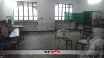 বৃষ্টি থামলেও কেন্দ্রে নেই ভোটার