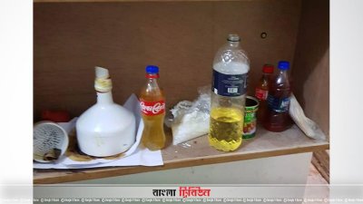 মাদক কারখানা থেকে উদ্ধার করা বিভিন্ন সরঞ্জাম