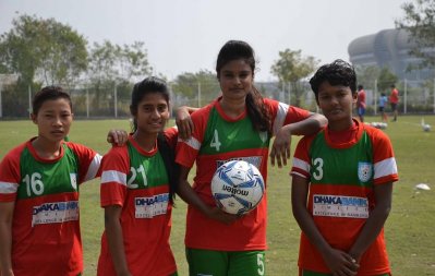 অনুশীলনে বাংলাদেশের মেয়েরা