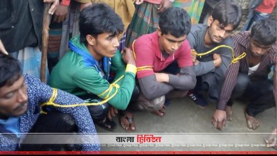 আটক পাঁচ যুবক