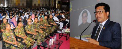 সেমিনারে বক্তব্য দিচ্ছেন প্রতিমন্ত্রী ফরহাদ হোসেন (ছবি: আইএসপিআর)
