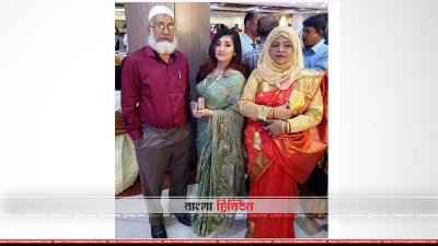 বাবা মায়ের সঙ্গে তোলা শশীর শেষ ছবি