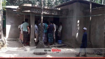 টেকনাফে পুলিশ পরিচয়ে ডাকাতি