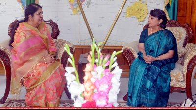 স্পিকারের সঙ্গে ভারতীয় হাই কমিশনারের সাক্ষাৎ (ছবি&ndash; জাতীয় সংসদ)