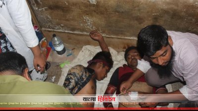 সড়ক দুর্ঘটনায় আহতদের যশোর জেনারেল হাসপাতালে নেওয়া হয়েছে