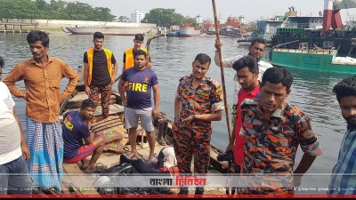 উদ্ধারকর্মীদের তৎপরতা
