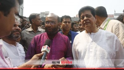 ডিএনসিসি কাঁচাবাজারে অগ্নিকাণ্ডের ঘটনাস্থলে গণপূর্তমন্ত্রী