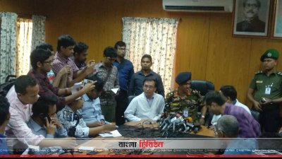 সাংবাদিকদের ব্রিফ করছেন বিএসএমএমইউ&rsquo;র পরিচালক ব্রিগেডিয়ার জেনারেল এবিএম মাহবুবুল আলম