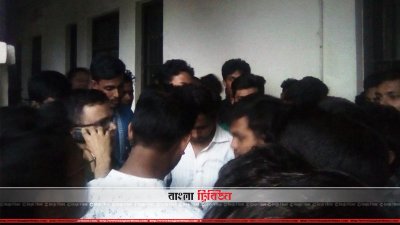 এস এম হলে অবরুদ্ধ ডাকসু ভিপি নুরুল হক নুর