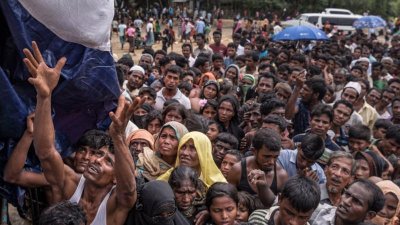 রোহিঙ্গাদের চাপে খাদ্য নিরাপত্তাহীন দেশের তালিকায় বাংলাদেশ