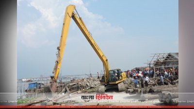 ধলেশ্বরীর পাড় থেকে ৬০টি অবৈধ স্থাপনা উচ্ছেদ
