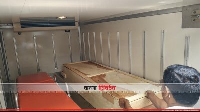নুসরাতের কফিন 