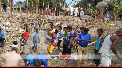 স্বেচ্ছাশ্রমে রাস্তা সংস্কার (ছবি&ndash; প্রতিনিধি)