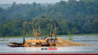কাপ্তাই হ্রদে মাছ ধরায় নিষেধাজ্ঞা
