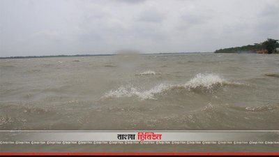 ফণীর প্রভাবে ফুঁসে উঠেছে সাগর