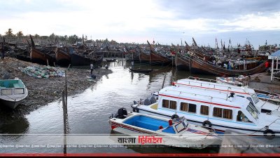 ফণীর কারণে সব নৌযান চলাচল বন্ধ