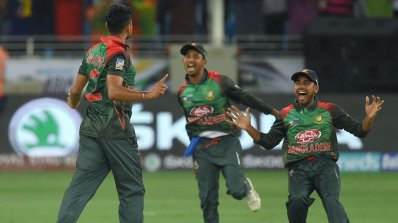 দারুণ বোলিংয়ে লক্ষ্য বড় হয়নি বাংলাদেশের
