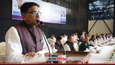 বক্তব্য রাখছেন মাহাবুবউল আলম হানিফ (ছবি&ndash; প্রতিনিধি)