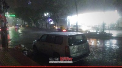রাজধানীতে বৃষ্টির সঙ্গে কালবৈশাখী ঝড়