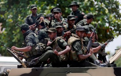 শ্রীলঙ্কায় মুসলিমবিরোধী সহিংসতা দমনে সেনা টহল শুরু