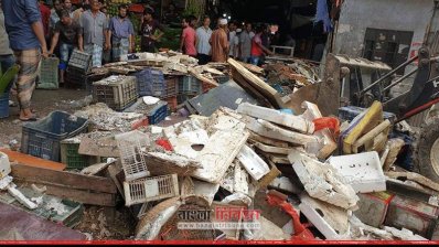 ভ্রাম্যমাণ আদালতের অভিযানে গুঁড়িয়ে দেওয়া হয় ফুটপাতে বসানো দোকানপাট