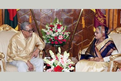 রাষ্ট্রপতির সঙ্গে প্রধানমন্ত্রীর সৌজন্য সাক্ষাৎ