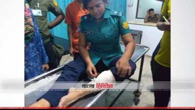 মালিবাগে পুলিশের গাড়িতে বোমা বিস্ফোরণে আহত এএসআই। (ফাইল ছবি)