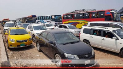 অন্যান্য শুক্রবারের মতোই গাড়ির স্বাভাবিক চাপ শিমুলিয়া ঘাটে