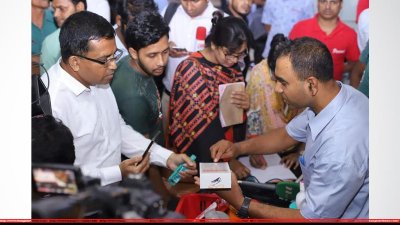 বাজার তদারকিতে মঞ্জুর মোহাম্মদ শাহরিয়ার