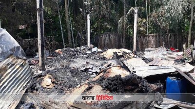 আগুনে পুড়ে যাওয়া সাজিনুরের ঘর