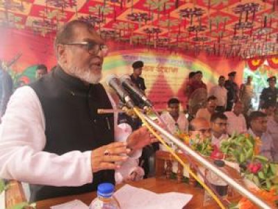 পাবনায় মুক্তিযুদ্ধ বিষয়ক মন্ত্রী আ ক ম মোজাম্মেল হক