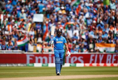রোহিত শর্মার হাফসেঞ্চুরি