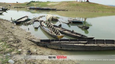 কাপ্তাই হ্রদে মাছ শিকার বন্ধ, ২০ হাজার জেলে পরিবারের মানবেতর জীবন