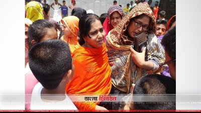 স্বজনদের খোঁজে পরিবারের সদস্যরা