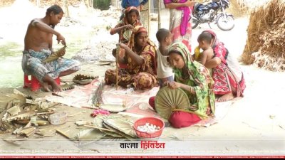 চলছে পাখা তৈরি